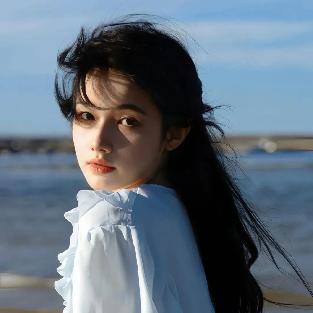 花落水流红